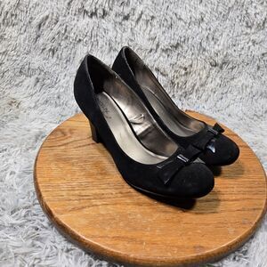 Madeline Stuart Stamblyn Women 10M Faux Suede Black Slip On Bow Pump Wedge Heels